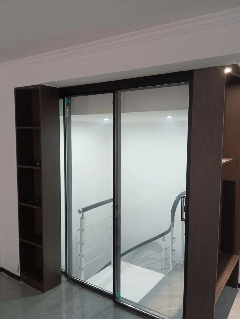 抖音里的折叠推拉门