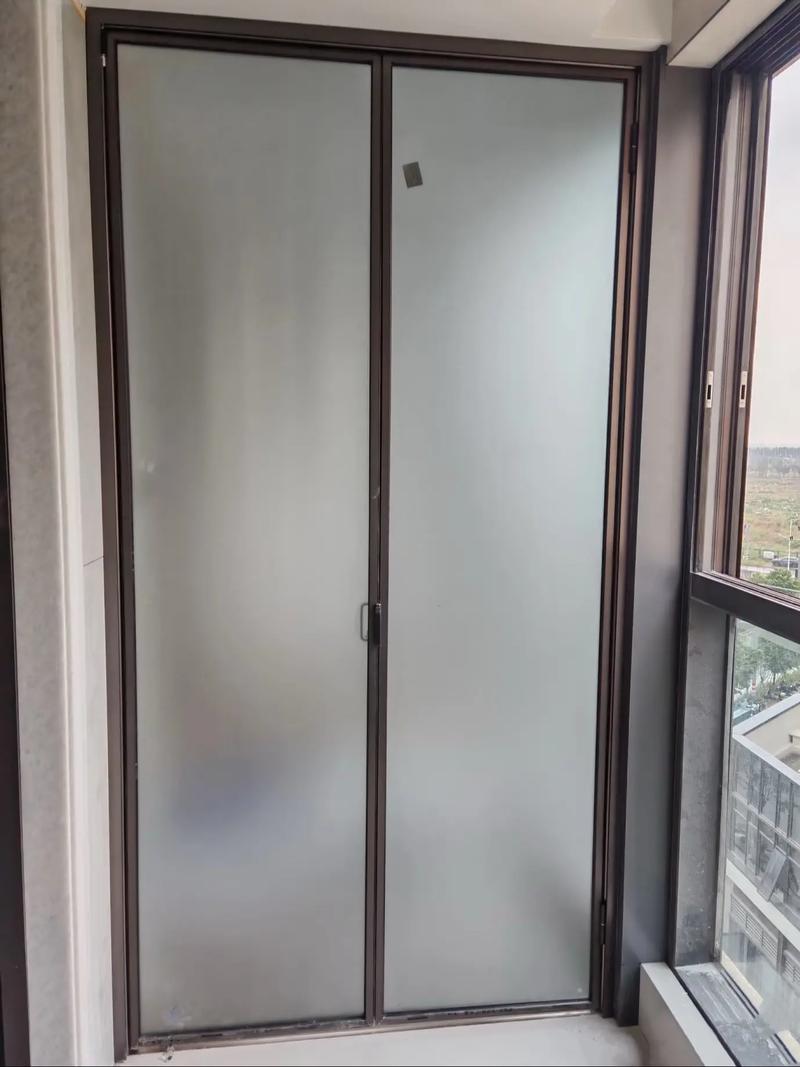 抖音里的折叠推拉门