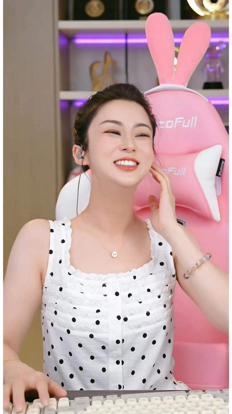 快手关关的牙是真的吗