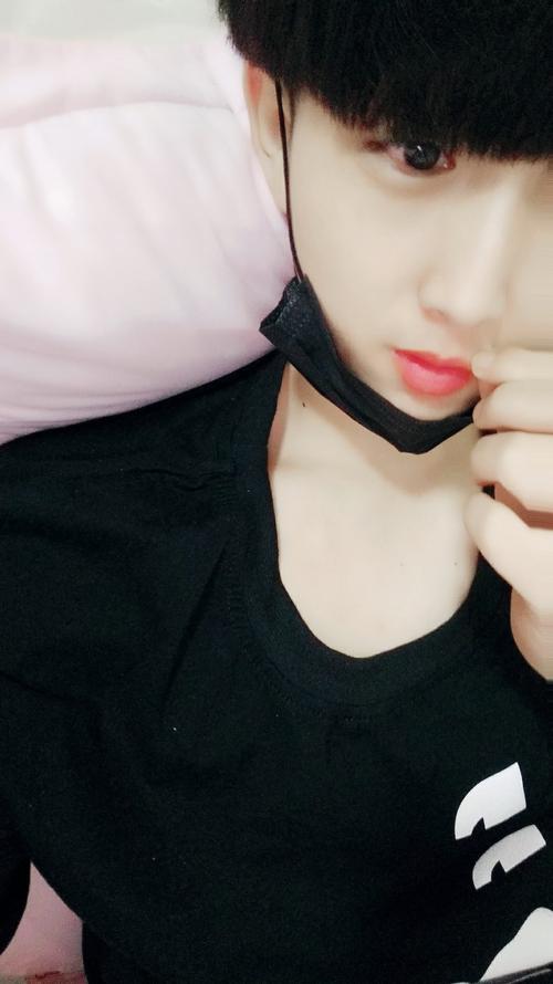 快手关关的牙是真的吗