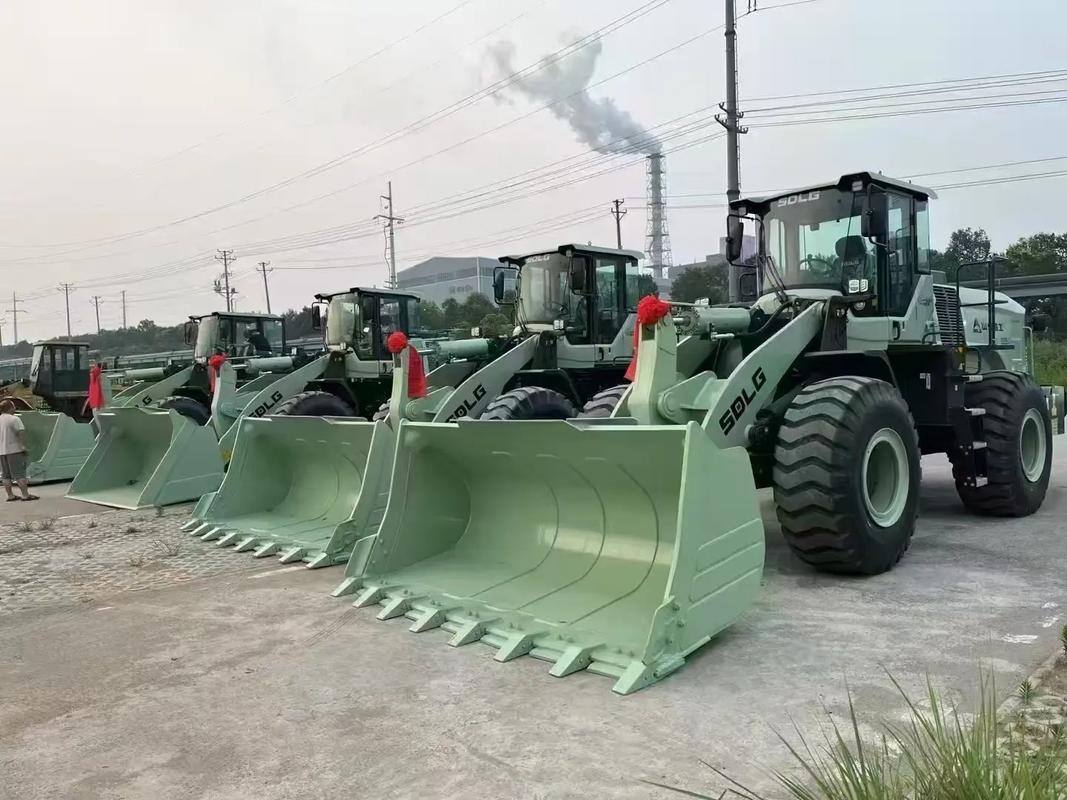 抖音里的机器装载机