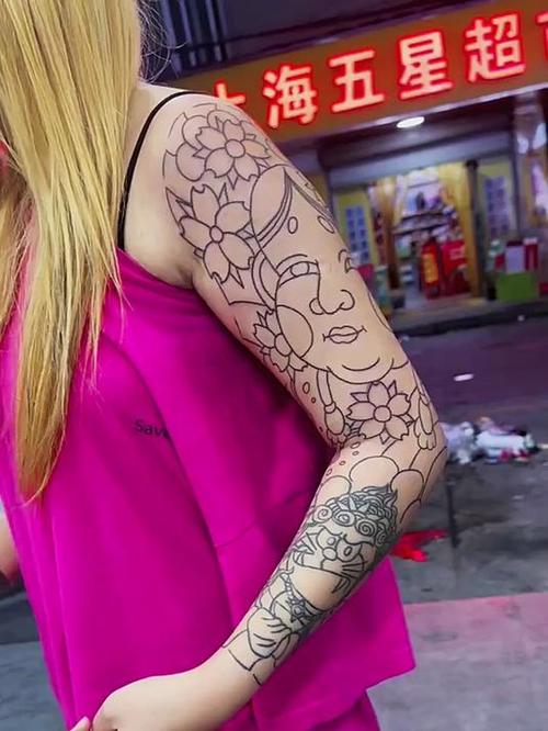 快手红人大美纹身图片
