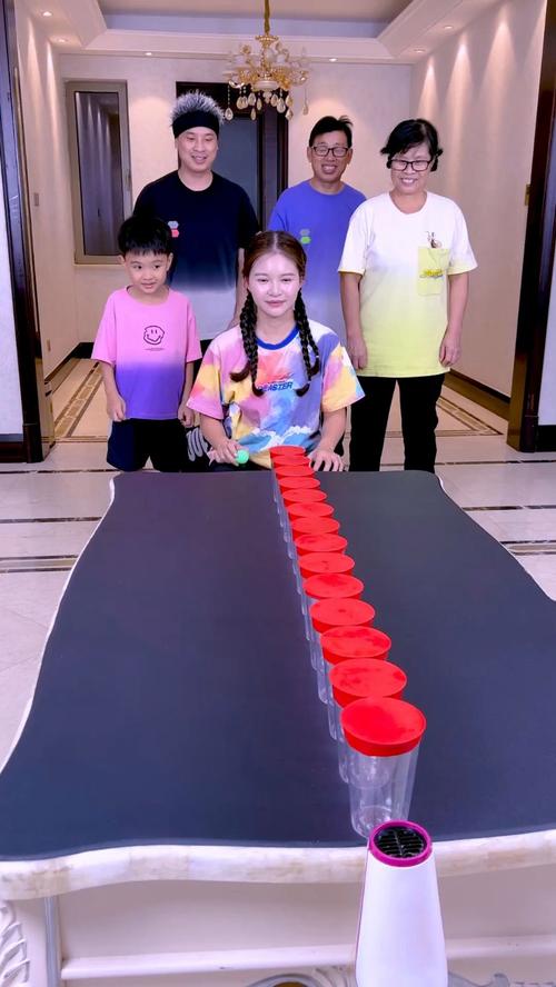 抖音腰甩乒乓球游戏