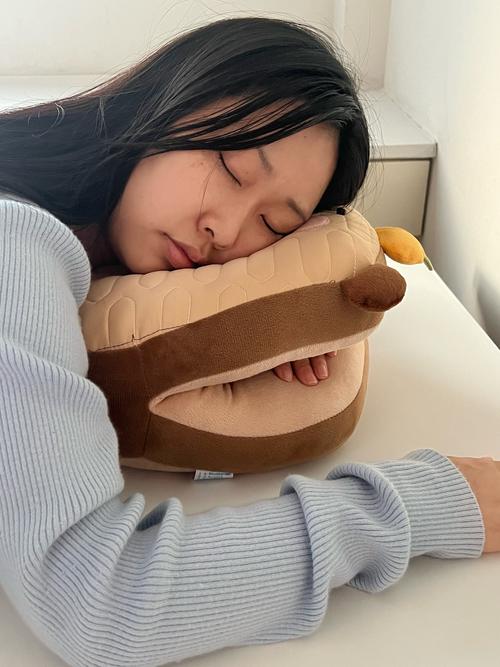 抖音趴着睡哄睡神器