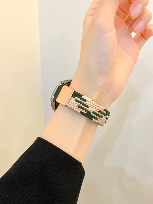 抖音上男女手腕带的