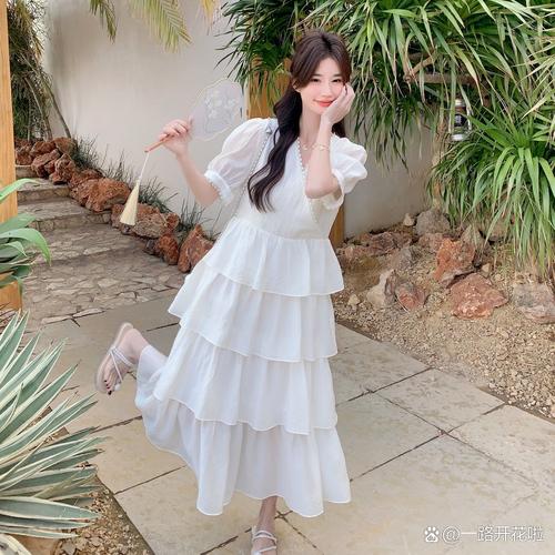 抖音同款卫衣白纱裙