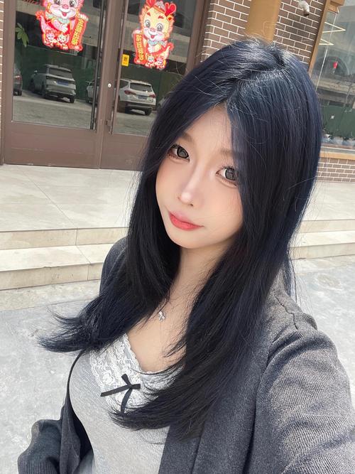 抖音蓝黑色头发图片