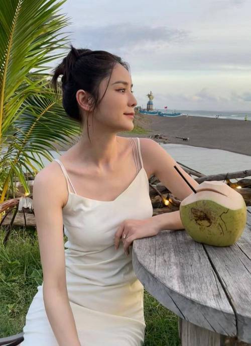 张馨月月亮姐姐快手