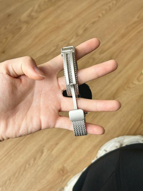 抖音清理金属手表带