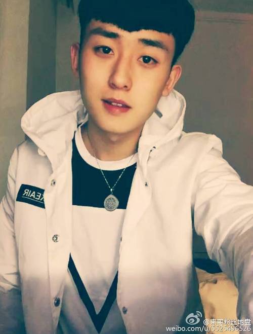 快手红人小来哥图片