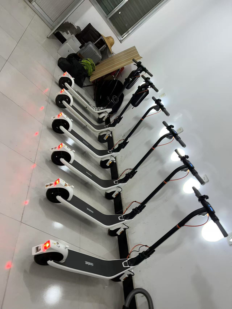 抖音喷雾滑板车视频