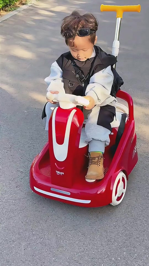 抖音里小朋友漂移车