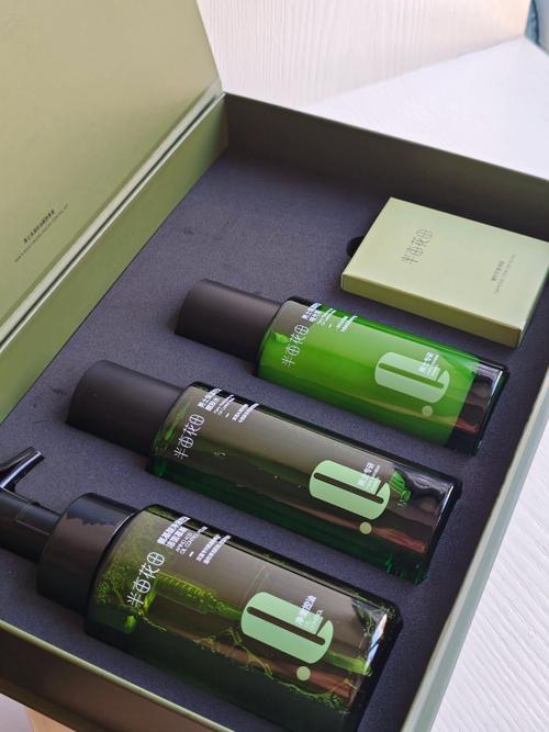 抖音爸爸种草化妆品