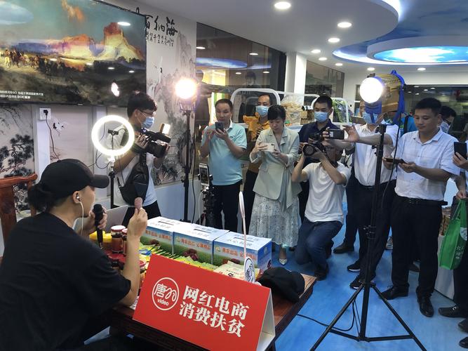 快手签约了几个主播