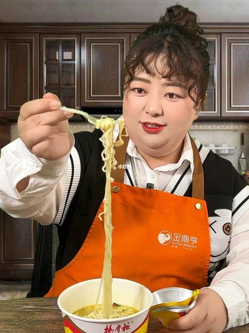 抖音卖饸烙面的女孩