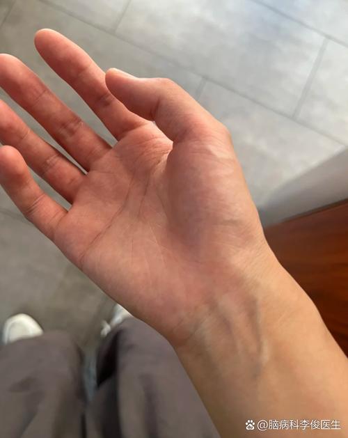 青少年心跳加快手抖