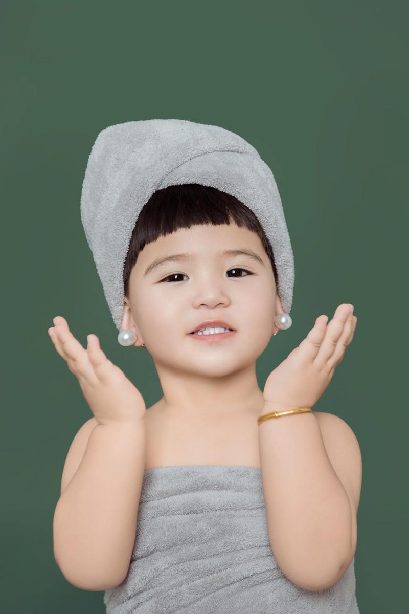 新生儿抖音浴袍照片