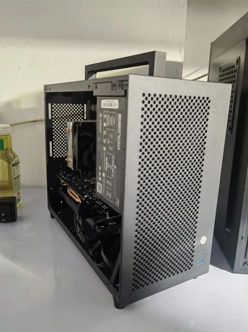 抖音里面手提箱机箱