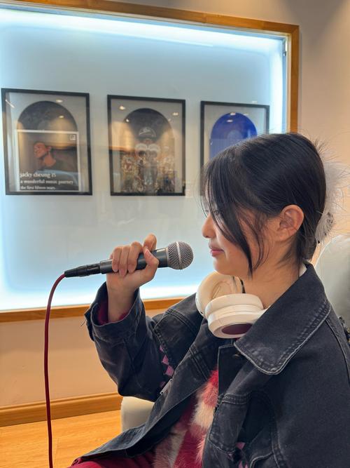 快手郑州唱歌的女生