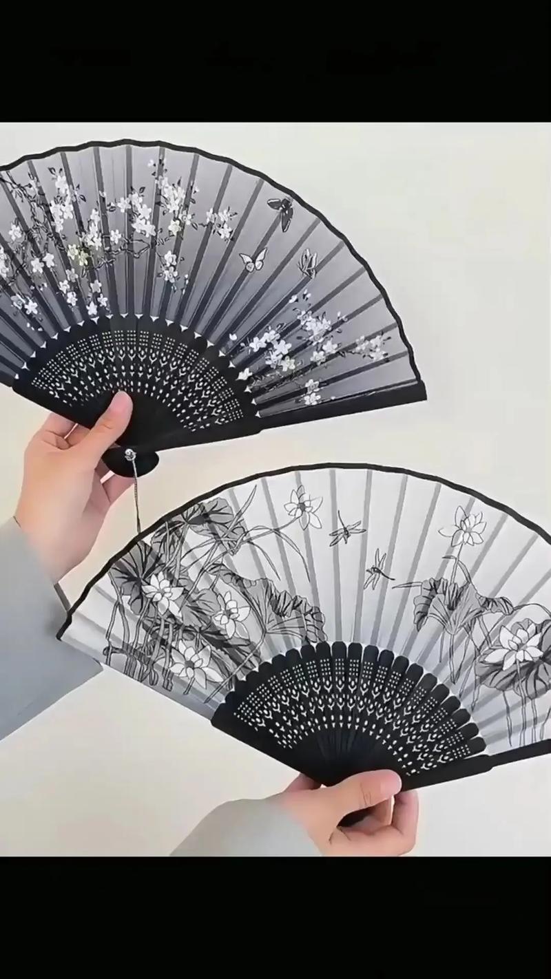 抖音上的折叠小扇子