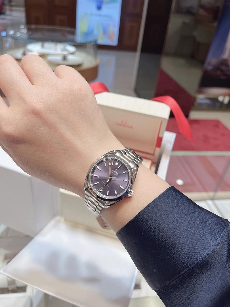 快手戴着我的欧米茄