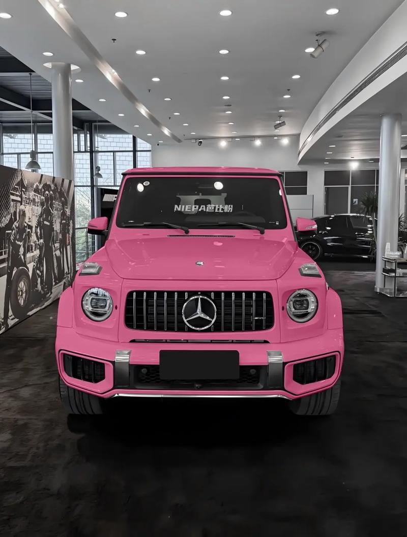 抖音粉色奔驰那女的