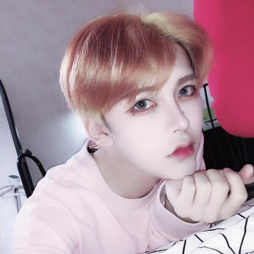 快手红人江嘻嘻照片