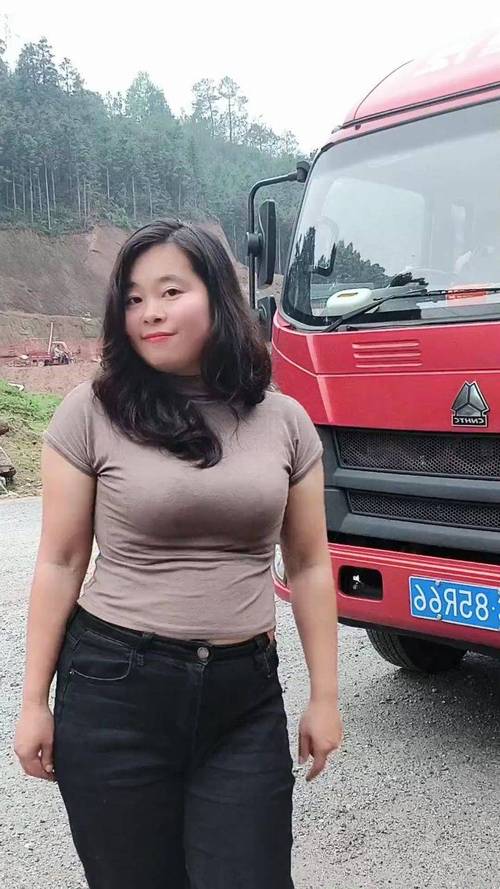货车女人快手号人气