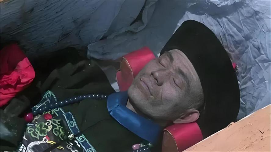 快手红人成都僵尸男