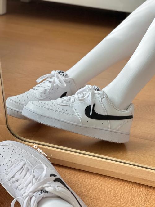 抖音最火的白色鞋子