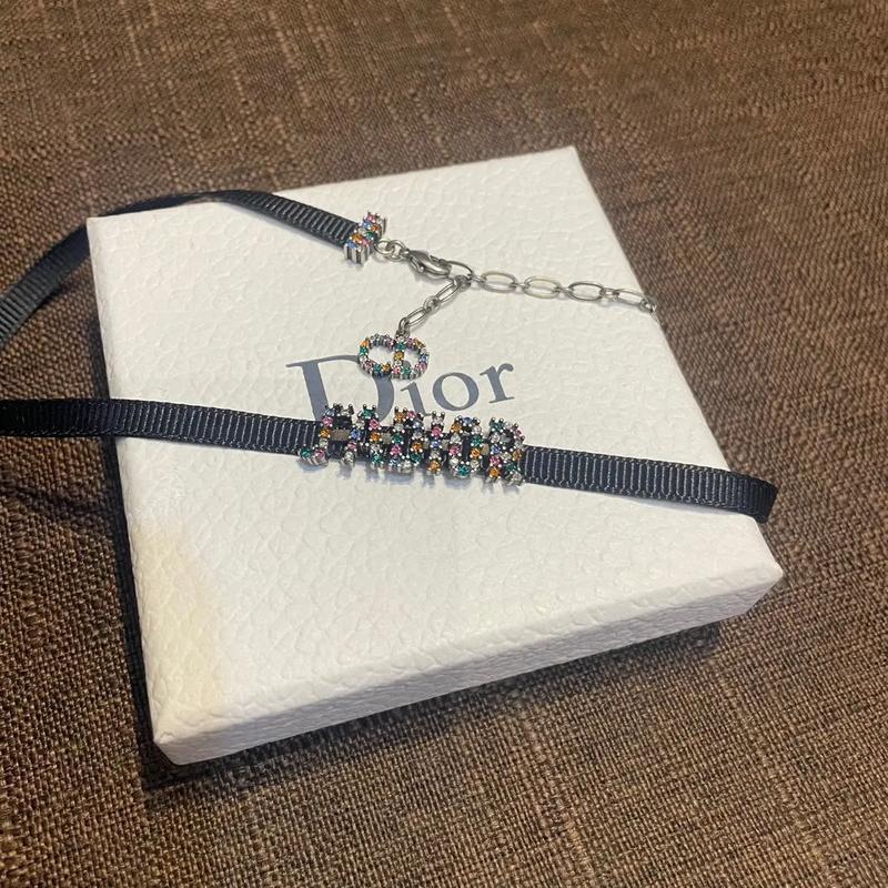 抖音迪奥女表磁铁链