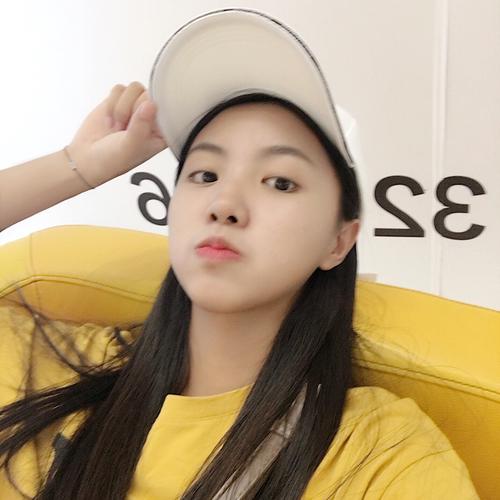 快手瑜妹妹整容前后