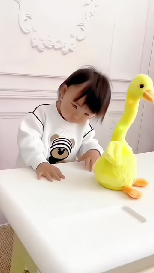 抖音小黄鸭玩偶图片