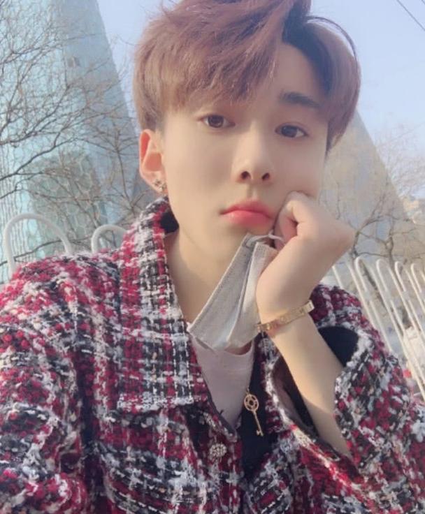 快手王乐乐亲嘴视频