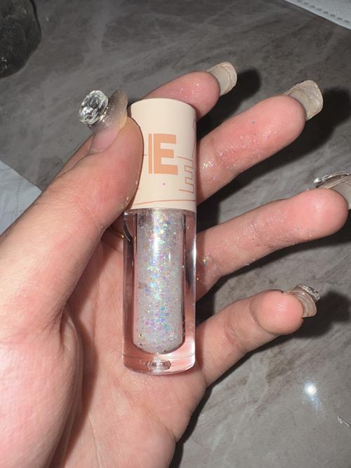 抖音中用的液体眼影