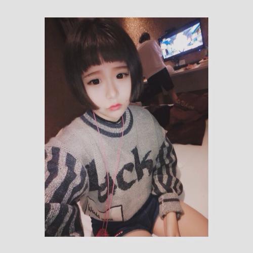 快手红人瑜妹妹照片