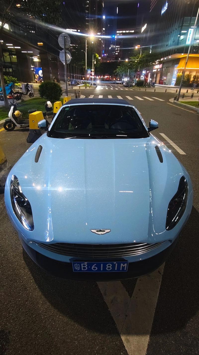 快手网红阿斯顿马丁