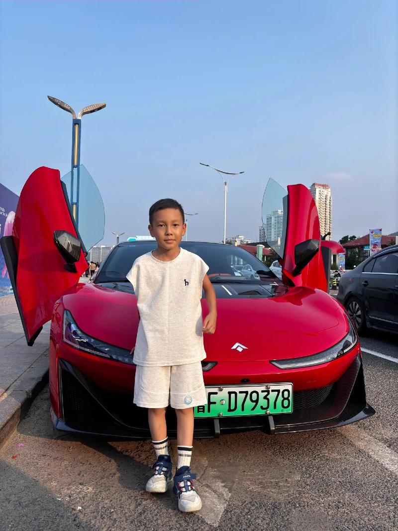 抖音小孩跑车梦图片