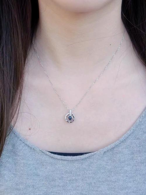 抖音投影项链怎么照