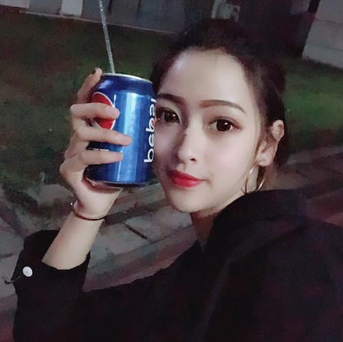 快手红人迷人琳男友